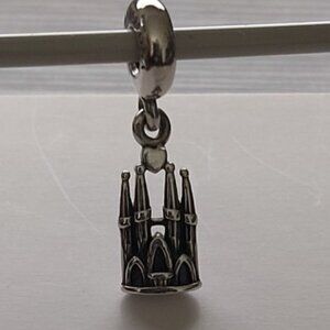 Authentic PANDORA *RETIRED* Sterling Silver Barcelona La Sagrada Familia 791078
